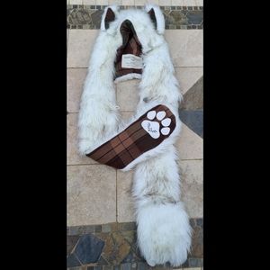 USED SPIRITHOODS HUSKY FAUX FUR HOOD